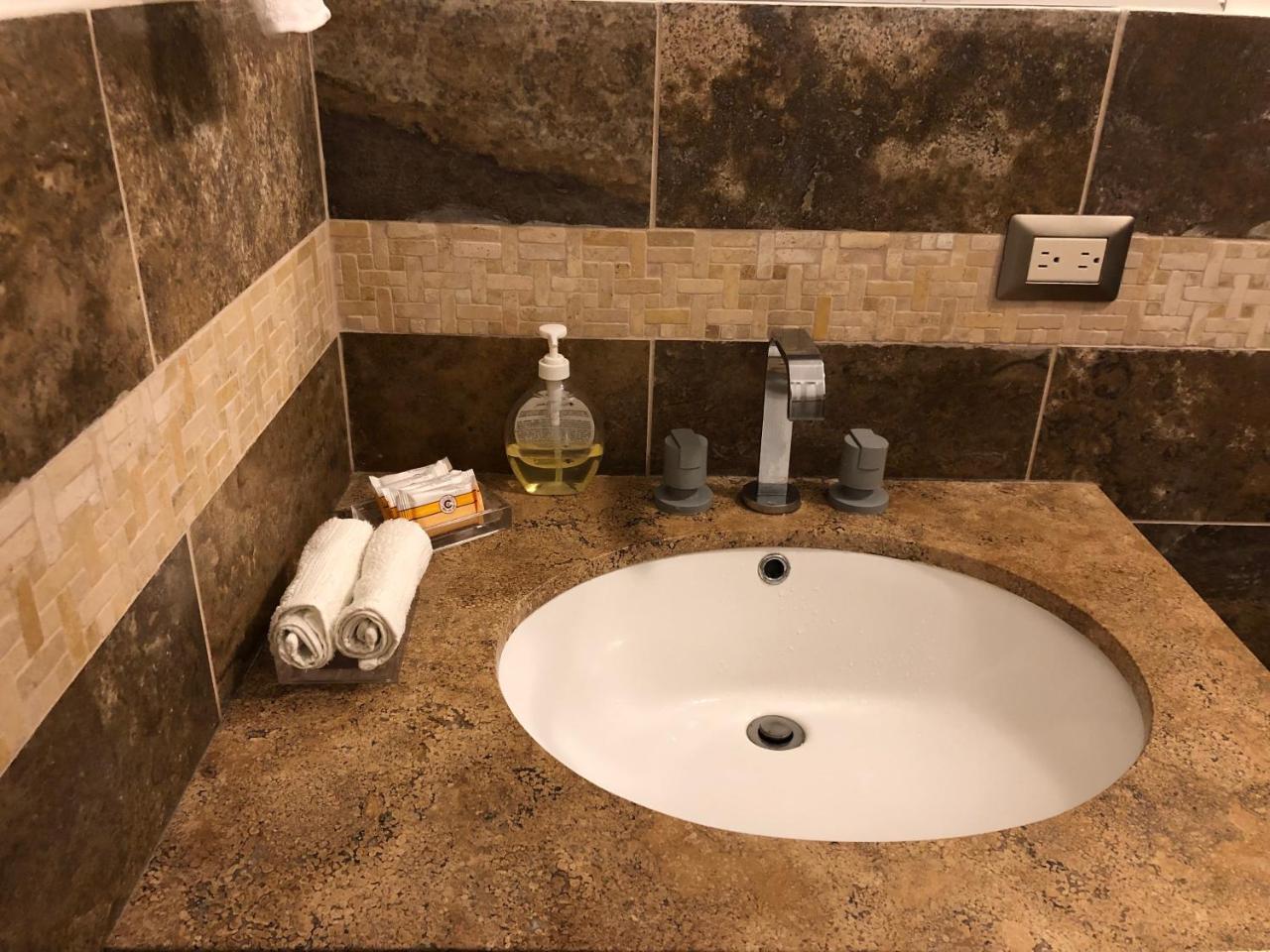 Caihuayna Apart Hotel باراكاس المظهر الخارجي الصورة